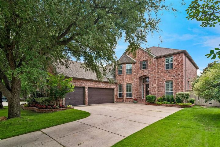 Property Photo: 901 Niblick Court TX 75072