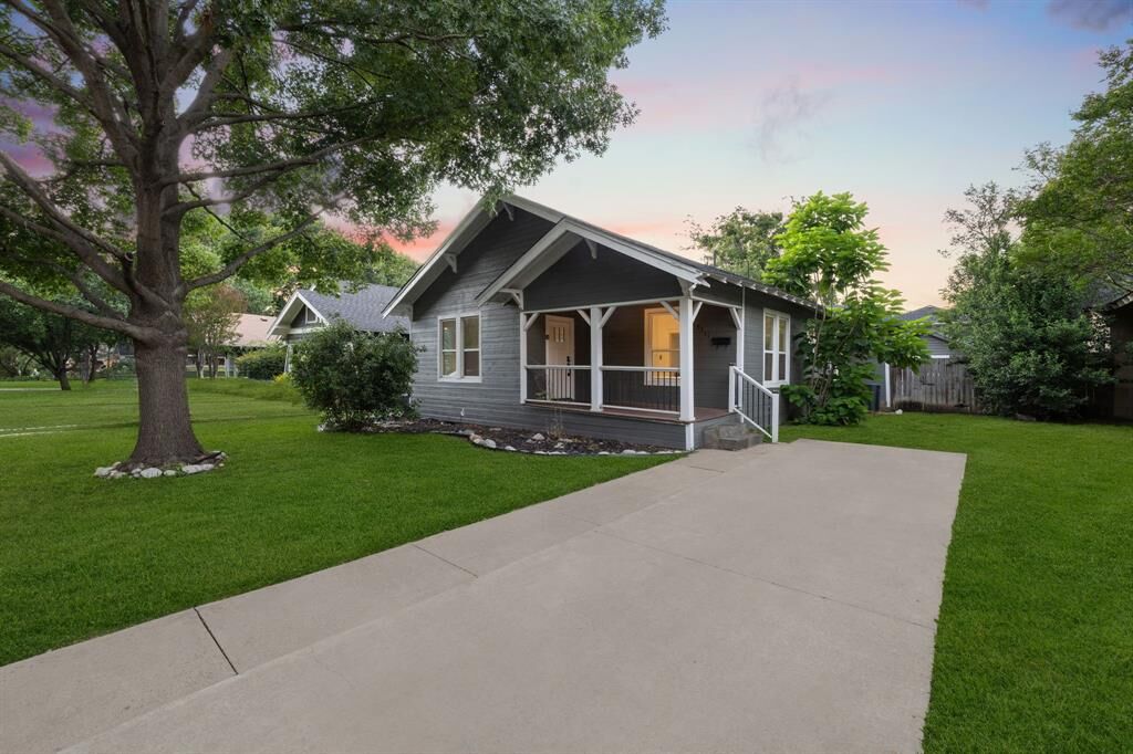 Property Photo:  5311 Willis Avenue  TX 75206 