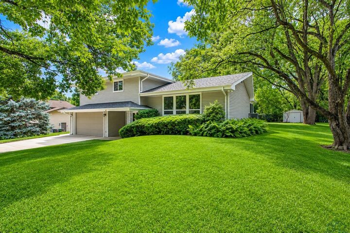 Property Photo: 4641 Perry Way IA 51104