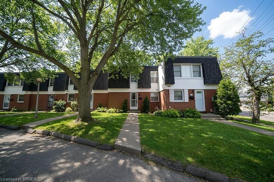 Property Photo:  273 Elgin Street 52  ON N3S 5B2 