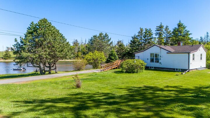 Property Photo: 44 Riverside Drive PE C0A 1N0