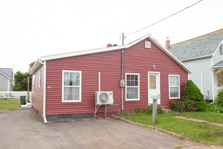 41 St. Lawrence Street — photo 1