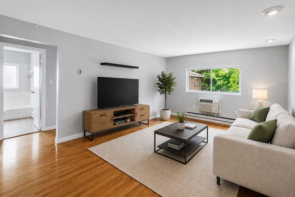 Property Photo: 7 Glen Ave 11 MA 01824