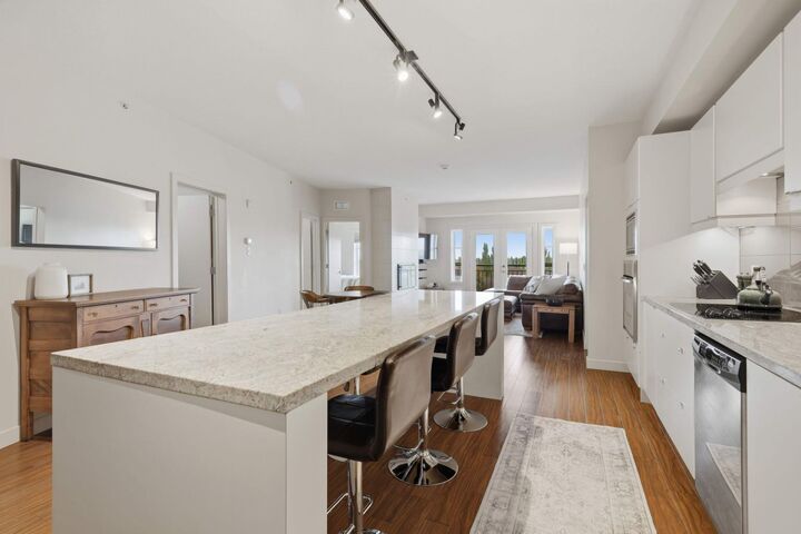 Photo de la propriété:  2660 22 Street 5429  AB T4R 3P4 