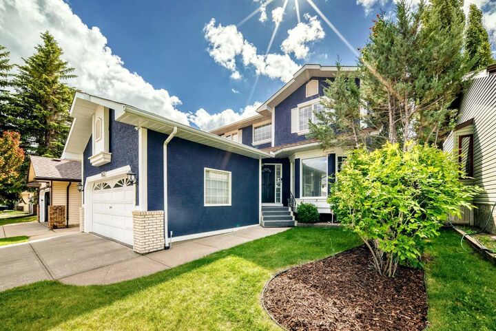 Property Photo:  163 Shannon Circle SW  AB T2Y 2L1 