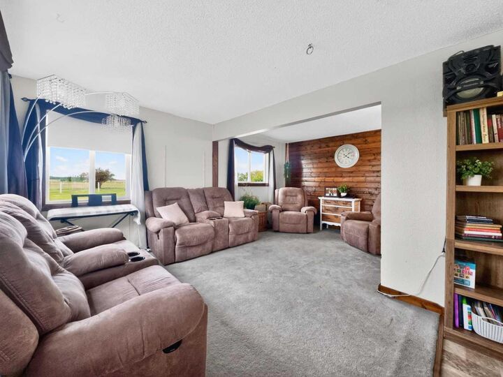 Property Photo: 105373 Range Road 144 AB T0H 2H0