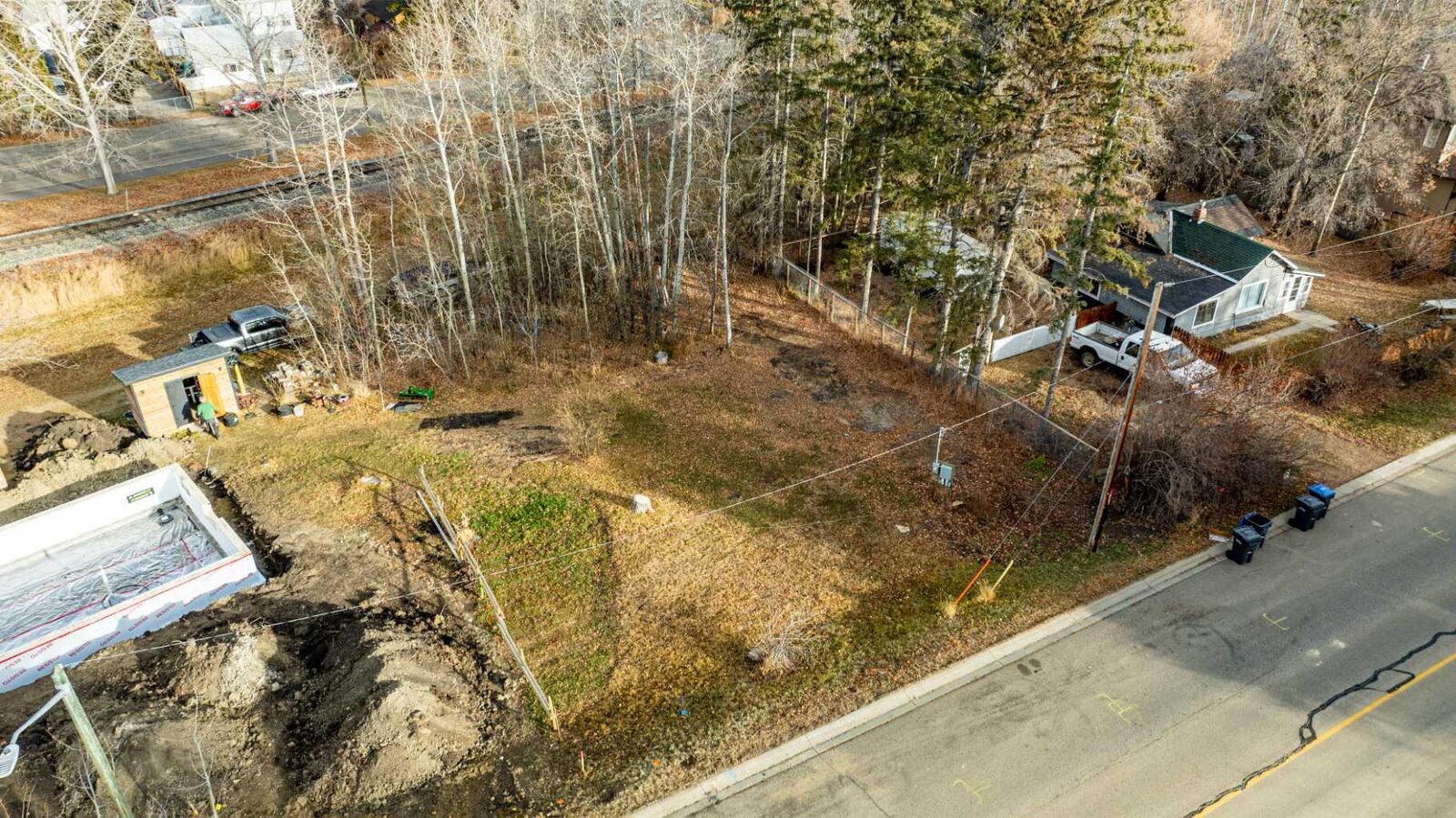 Property Photo: 5120 48 Avenue AB T4S 1G6