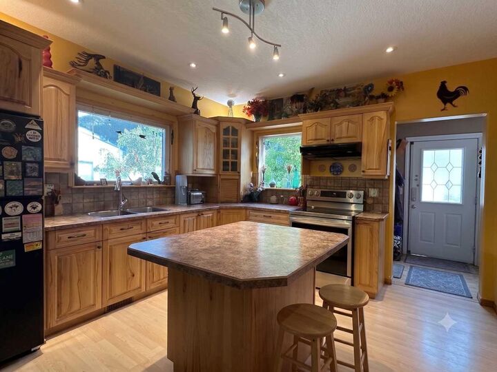Property Photo: 13202 19 Avenue AB T0K 0E0