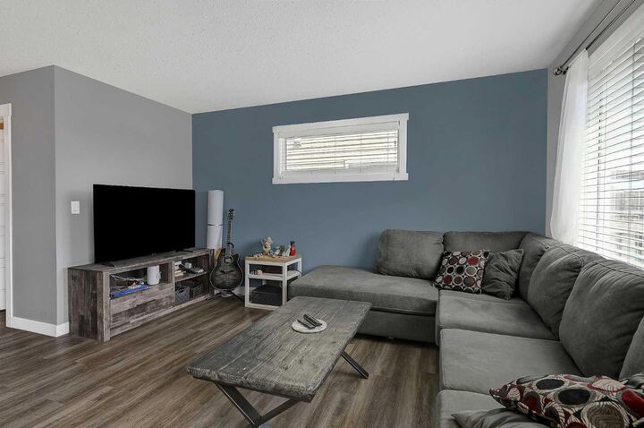 Property Photo:  8443 101 Avenue  AB T8X 0R1 
