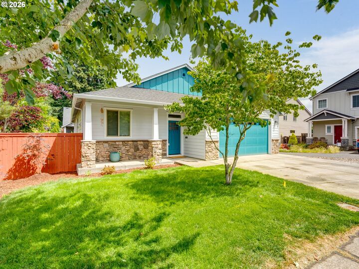 Property Photo: 2626 NE Hawthorne Cir WA 98663