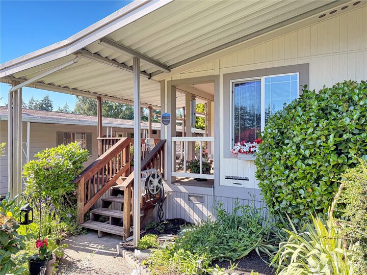 Property Photo:  2500 S 370th Street 90  WA 98003 
