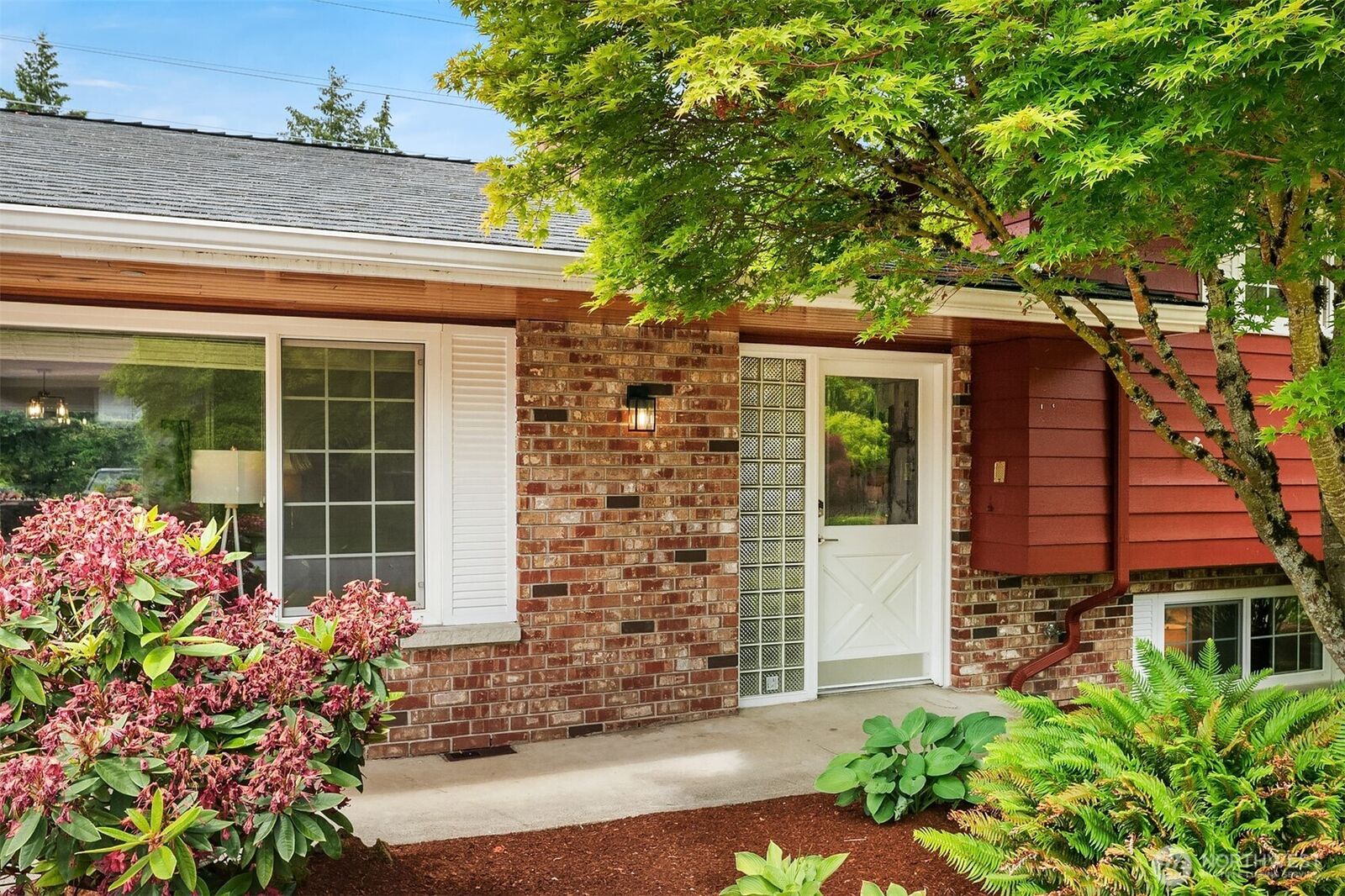Property Photo: 6045 129th Avenue SE WA 98006