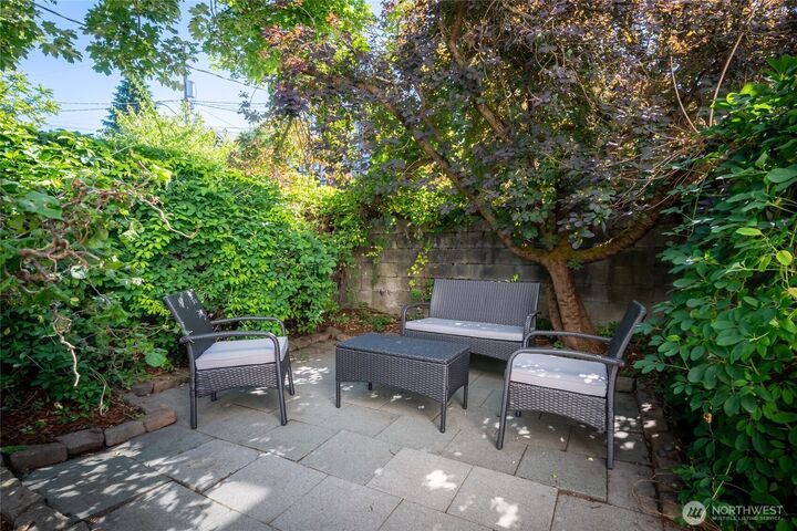 Property Photo:  831  19th Avenue S  WA 98144 
