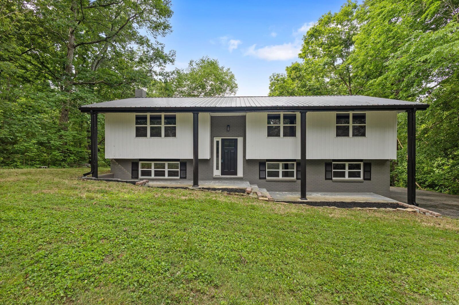 Property Photo:  711 Omega Drive  TN 37397 