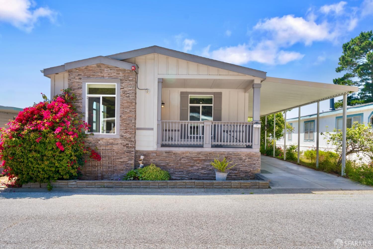 Property Photo: 29 Yacht Lane CA 94014