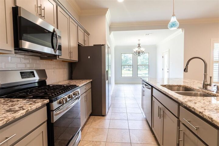 Property Photo:  7106 Spring Gardens Drive  LA 70817 