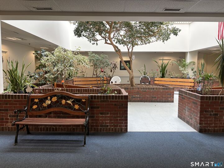 Property Photo:  75 Washington Avenue 4-101  CT 06518 