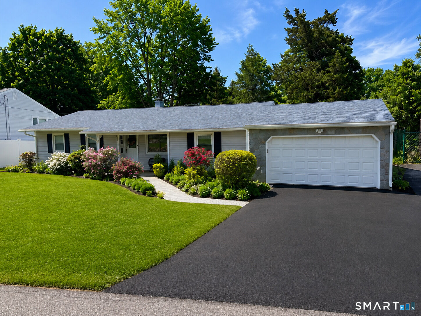Property Photo:  277 Indian Field Road  CT 06606 