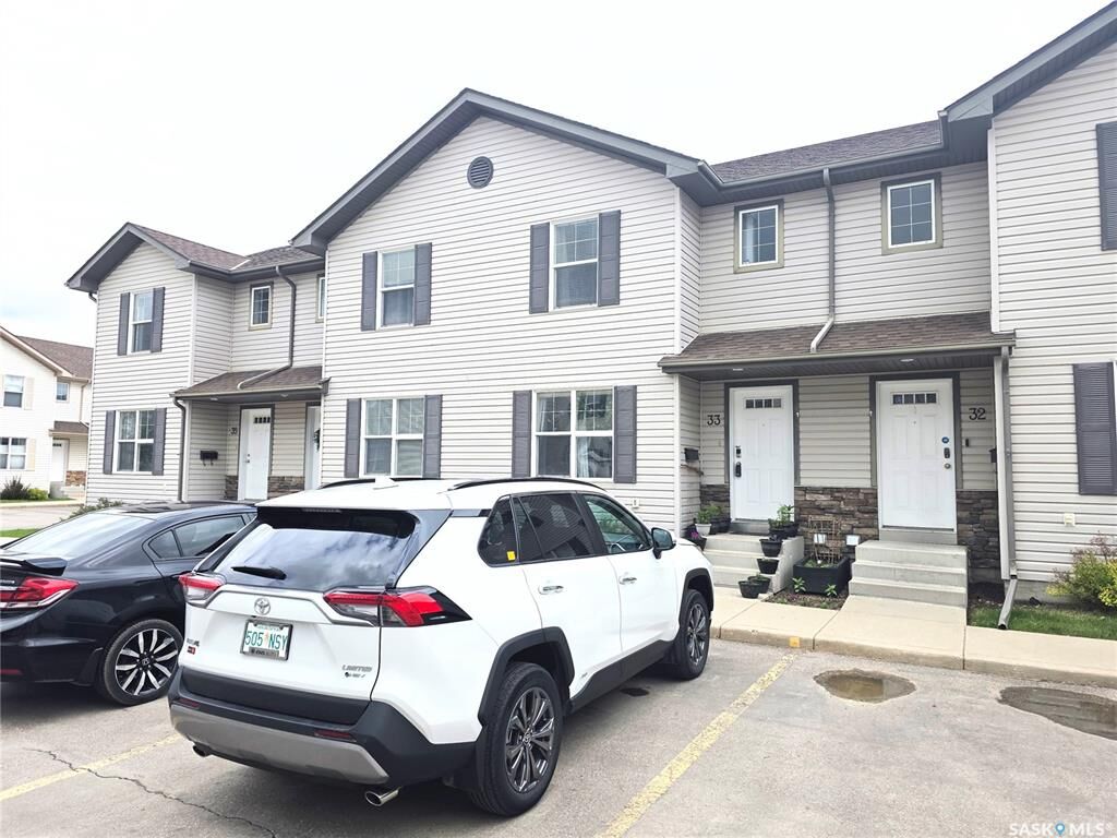 Property Photo: 135 Pawlychenko Lane 33 SK S7V 1K2