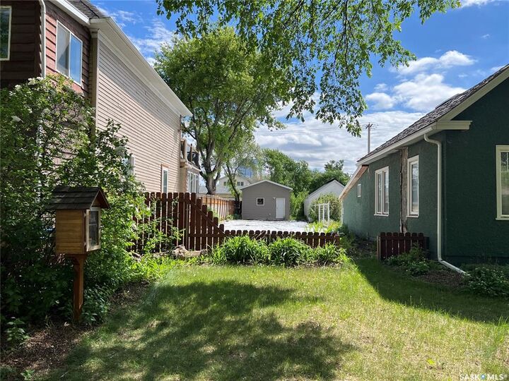 432 D Avenue S — photo 1