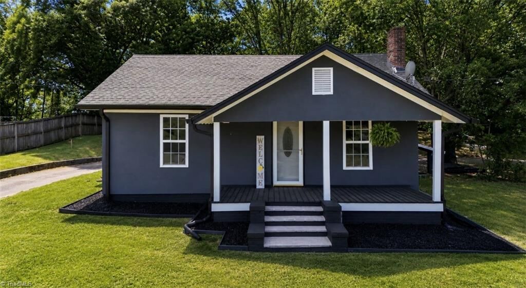Property Photo:  622 S Franklin Road  NC 27030 