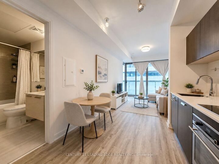 Property Photo:  50 Charles Street E 3906  ON M4Y 0C3 