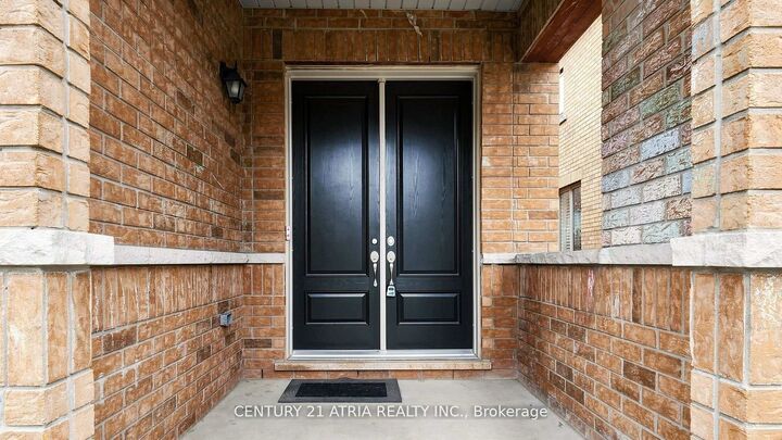 Photo de la propriété: 37 Capreol Avenue ON L4G 0Z8