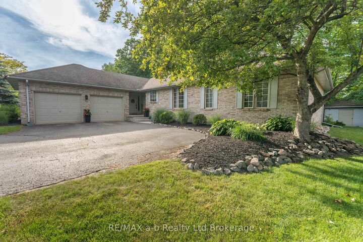 Property Photo: 34 Lorraine Avenue ON N4G 4V3