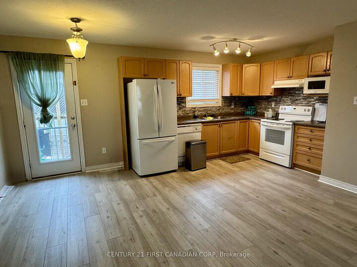 Property Photo: 994 Marigold Street ON N5X 4N8