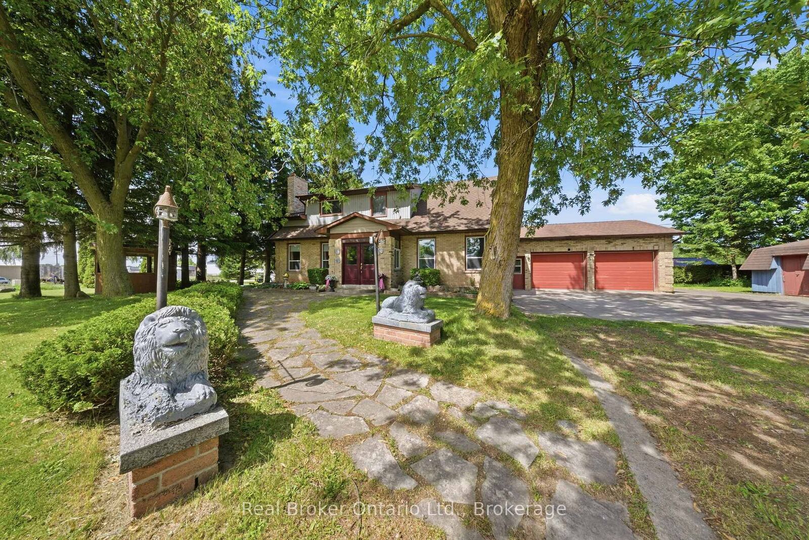 Property Photo: 800 Tremaine Avenue S ON N4W 3G9