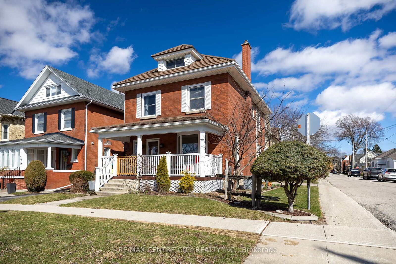 Property Photo: 3 Margaret Street ON N5R 3H5