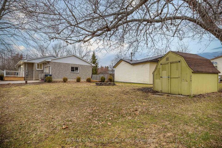 42606 Johnathon Street — photo 1