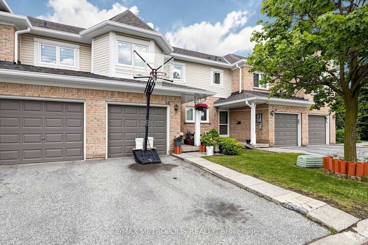 Property Photo: 62 Brisbane Court ON L6R 1V4
