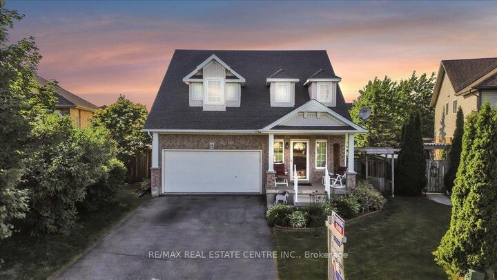 Property Photo: 35 Cameron Court ON L9W 5G8