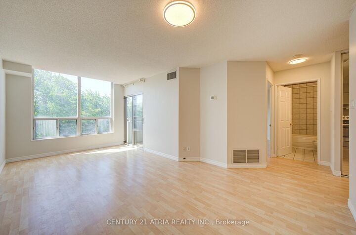 897 Sheppard Avenue 310 — photo 1