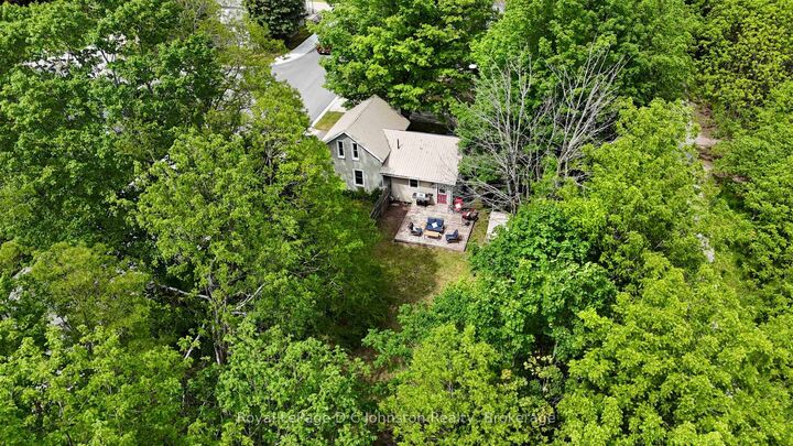Property Photo: 561 Wellington Street ON N0H 2C4