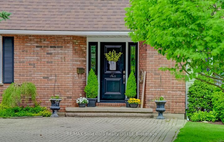 Property Photo: 11 Lorraine Drive ON N0B 2A0