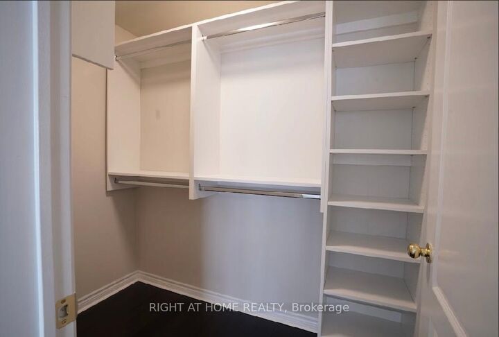 Property Photo: 483 Faith Drive 410 ON L5R 0A1