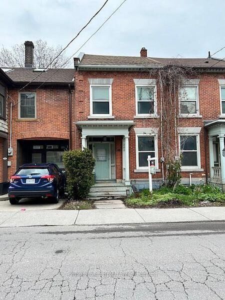 Property Photo: 200 Bagot Street ON K7L 3G1