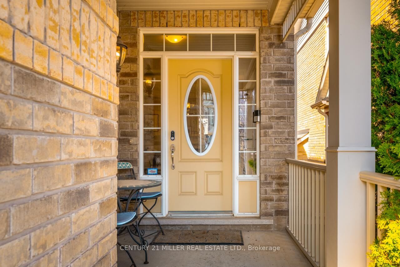 Photo de la propriété: 468 Coombs Court ON L9T 7N5