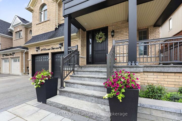 Property Photo: 77 Weaver Terrace ON L0G 1W0