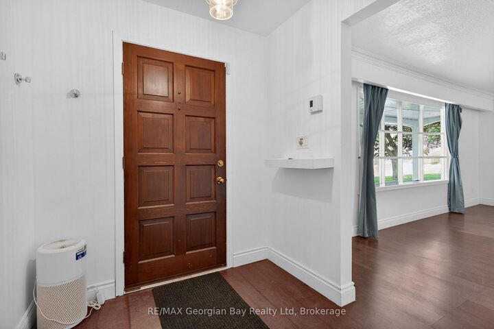 Property Photo: 329 Glenbrook Drive ON L4R 5G4