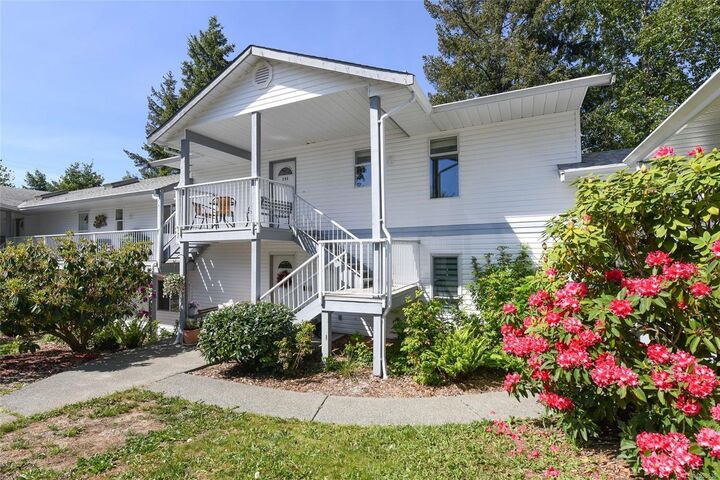 Property Photo: 220 Back Rd #204 BC V9N 3W6