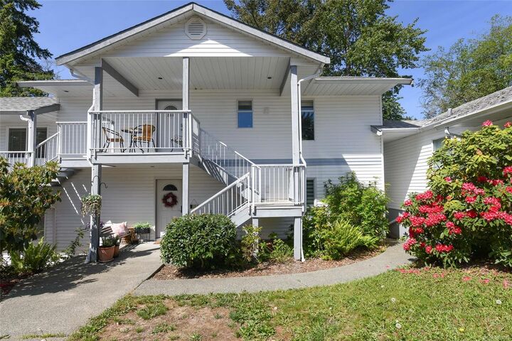 Property Photo: 220 Back Rd #204 BC V9N 3W6