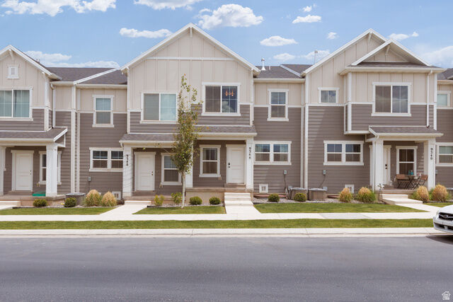 Property Photo: 9344 N Vernham Ln UT 84005