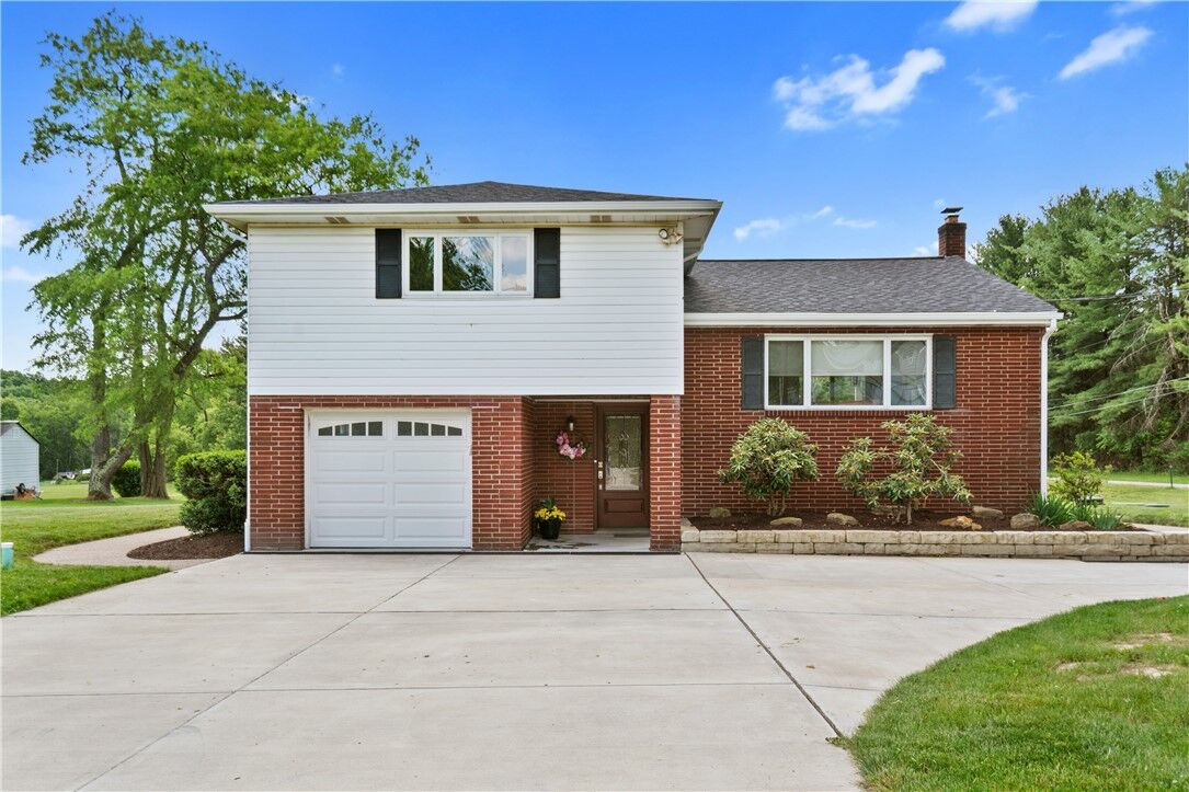 Property Photo: 240 Kaufman Rd PA 15044