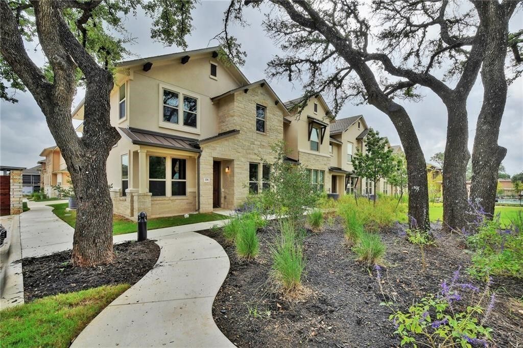 Property Photo:  13800 Lyndhurst Street 304  TX 78717 