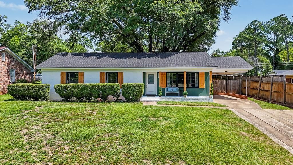 Property Photo:  1313 Sharon Avenue  GA 31707 