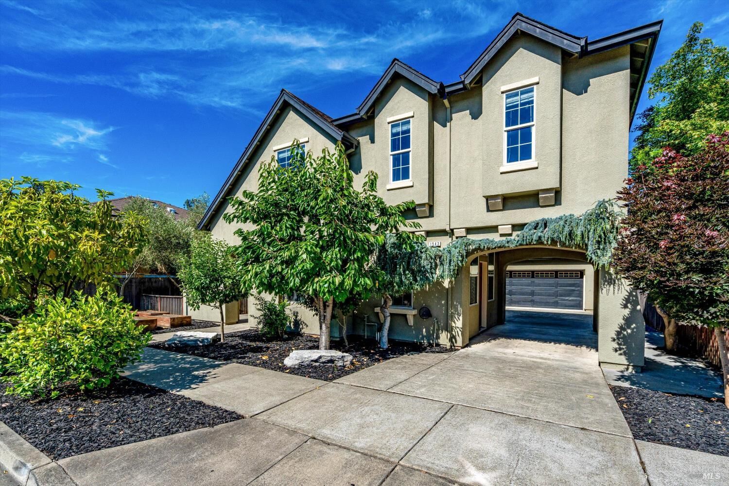 Property Photo: 1541 Jainine Street CA 95403