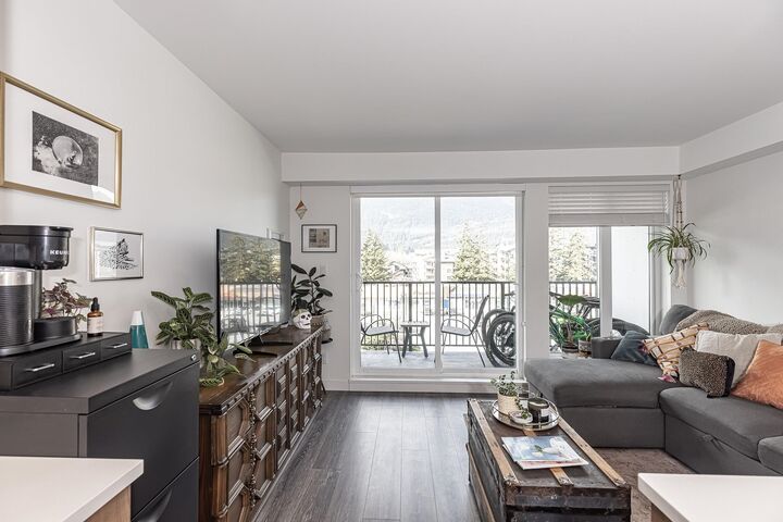 Property Photo:  1365 Pemberton Avenue 307  BC V8B 1B7 
